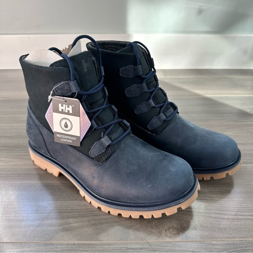 NEW Helly Hansen Women’s Cordova Waterproof Winter Boots, Size 8